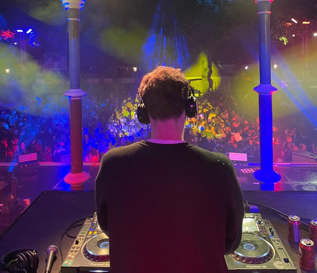 DJ op festival — DJ boeken voor evenement bij Stagelinker