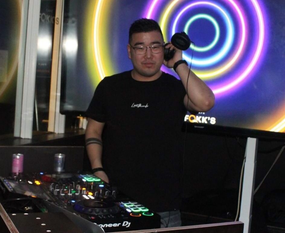 DJ Live in actie- DJ boeken voor elk feest bij Stagelinker